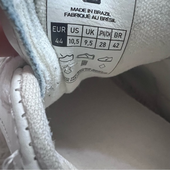 Veja V-10 Sneakers - Picture 4 of 9